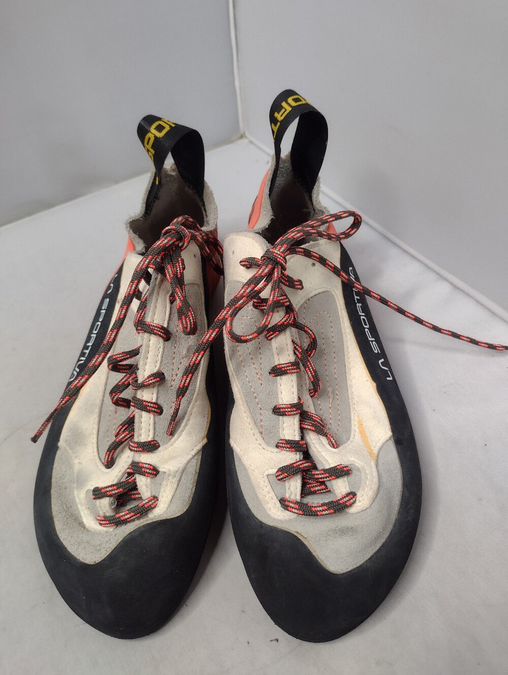 La Sportiva Finale Women’s Climbing Shoe W8 M9 EUR 39.5 Gray Coral A28